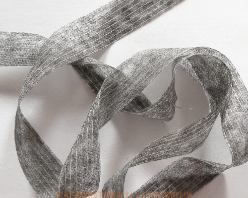 taśma flizelinowa krojona po prostej 20 mm szara