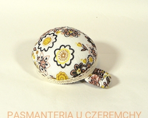 poduszka do szpilek na gumce - kwiaty żółto - brązowe /szpilecznik, igielnik/   
