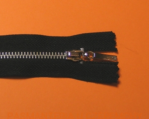 zamek 60 cm czarny metalowy VT0 nierozdzielczy - nikiel