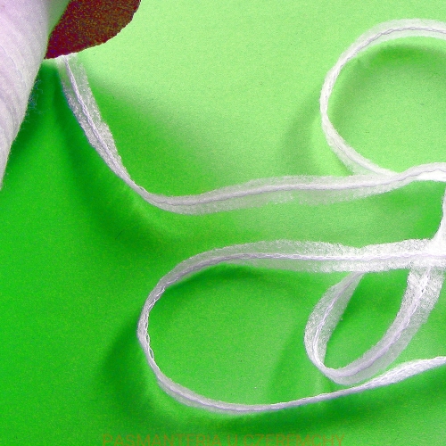  taśma flizelinowa do szwów z nitką biała 6 mm /taśma formująca, szewband/